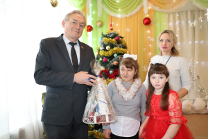 Новогодняя благотворительная акция «Наши дети»
