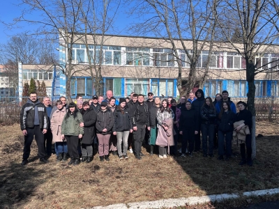 В рамках стартовавшего месячника по наведению порядка на Минщине руководство и сотрудники главного управления юстиции приняли участие в областном субботнике