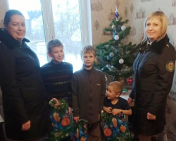 Сотрудники Жодинского ОПИ стали добрыми волшебниками