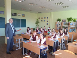 Начальник главного управления юстиции Минского облисполкома посетил Минский государственный областной лицей