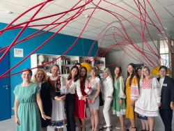 Государственный архив Минской области в рамках проекта «Архивы-школе» презентовал баннерную выставку в ГУО «Средняя школа №1 д. Копище»