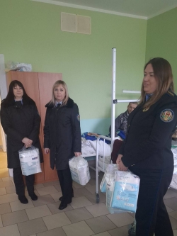 Сегодня в больнице сестринского ухода сотрудники отдела принудительного исполнения города Жодино приняли участие в акции "От всей души"